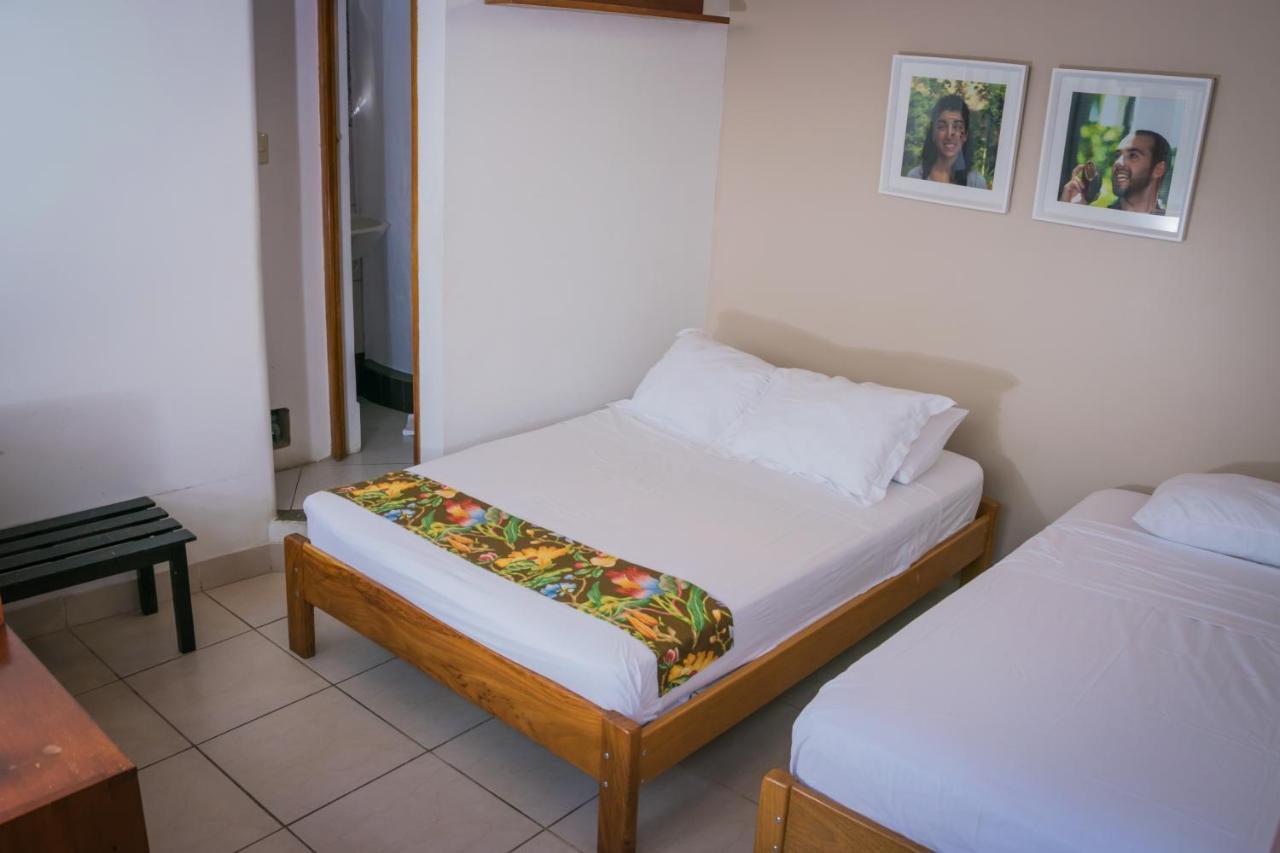 Hostal "Centrika" Тарапото Экстерьер фото