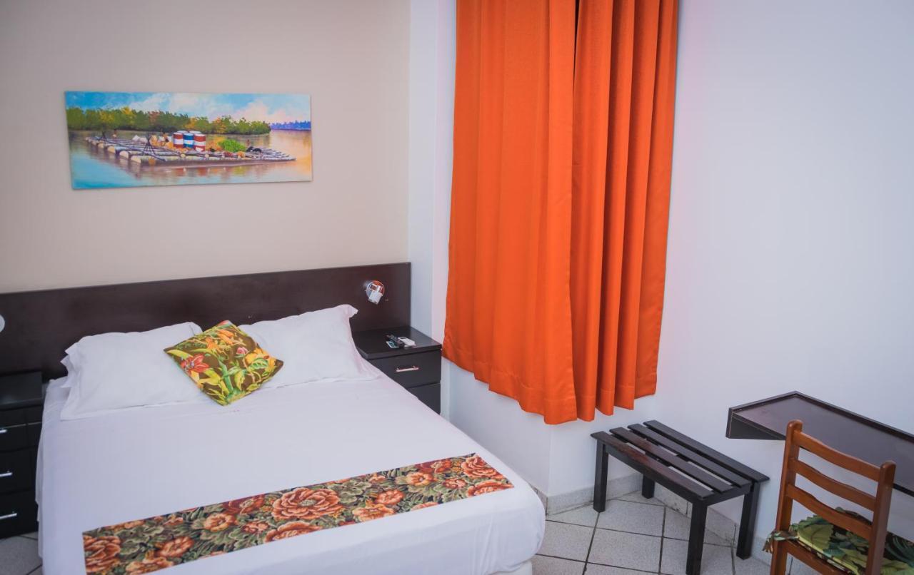 Hostal "Centrika" Тарапото Экстерьер фото