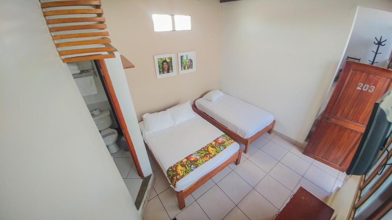 Hostal "Centrika" Тарапото Экстерьер фото
