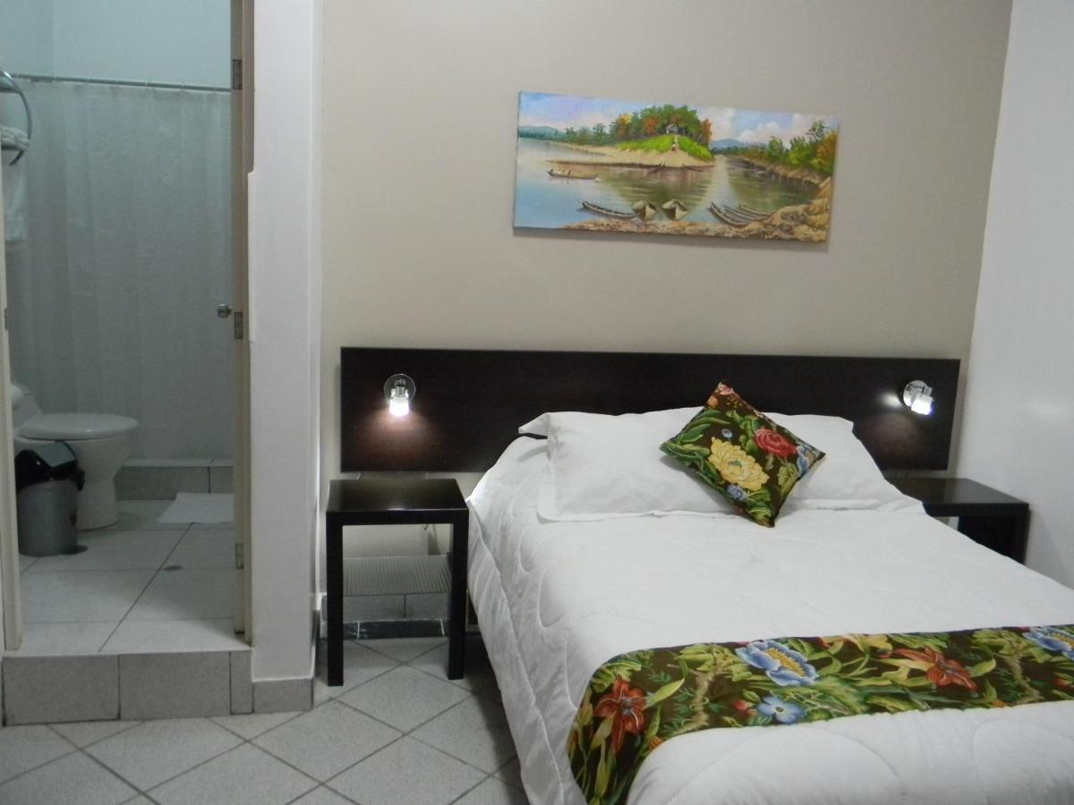 Hostal "Centrika" Тарапото Экстерьер фото