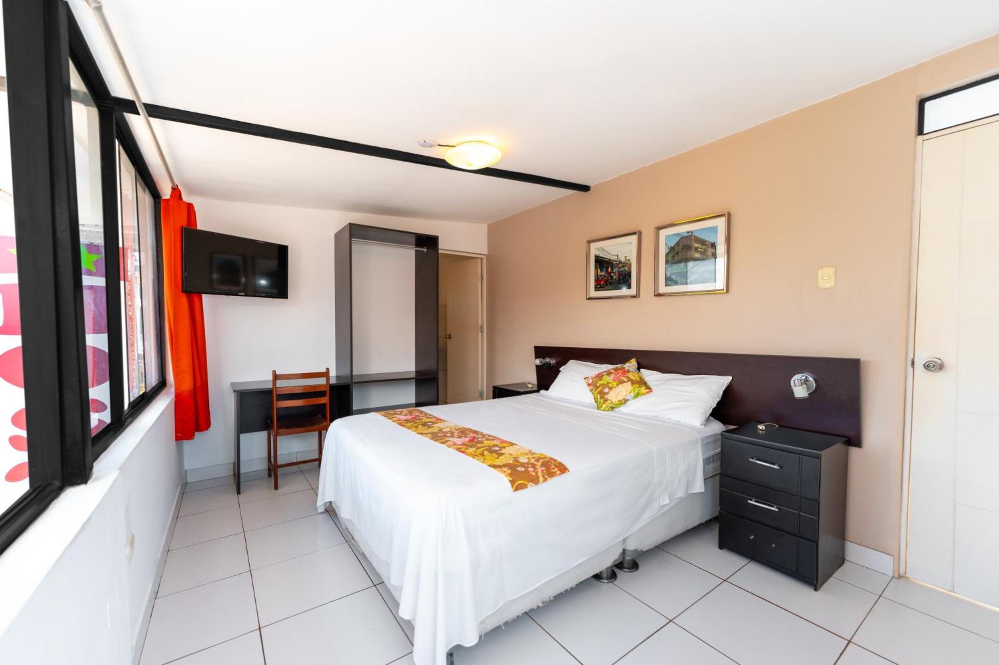 Hostal "Centrika" Тарапото Экстерьер фото